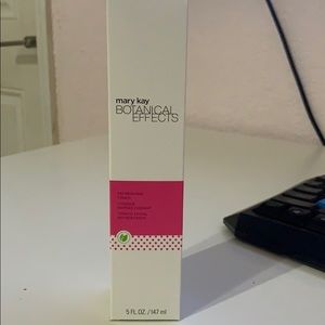 NEW! Botanical effects refreshing toner